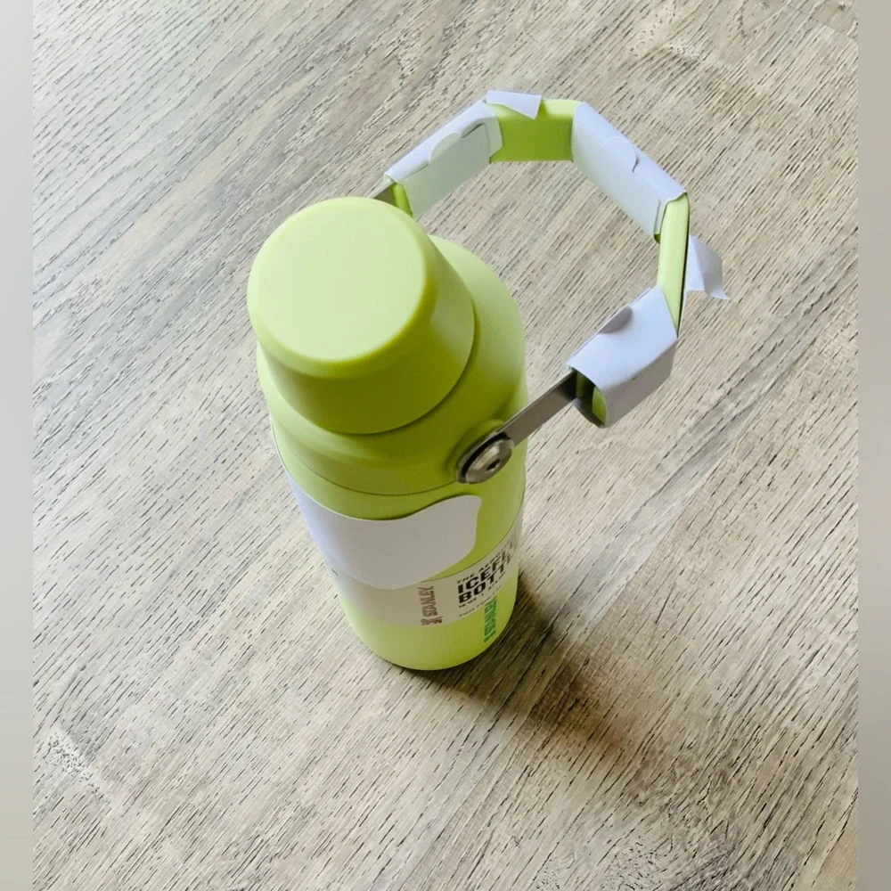 NWT☀️Stanley Light Green IceFlow Aerolight Bottle 16oz. - Picture 5 of 8